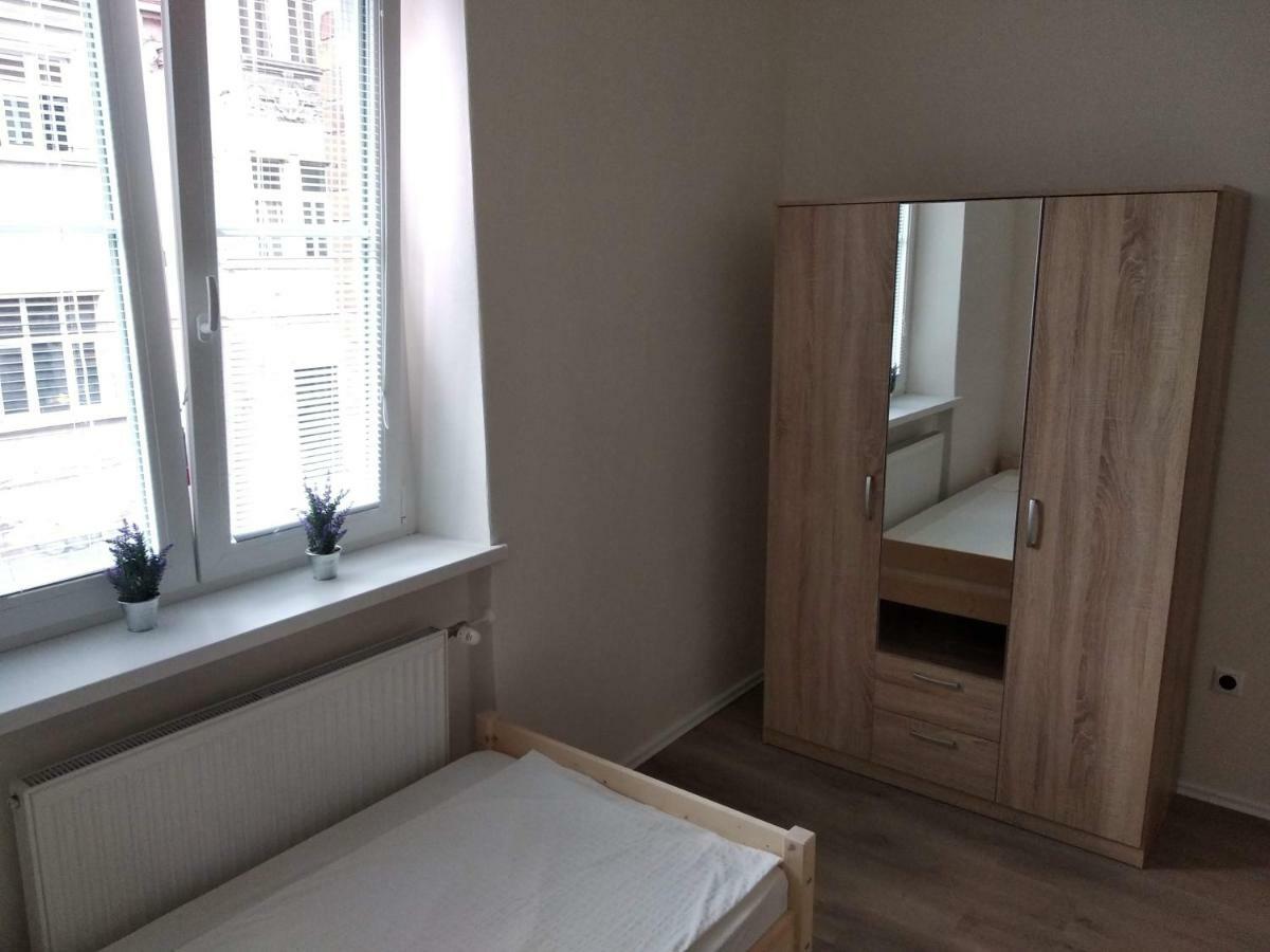 Kate & Jenny Apartments - Cosy Place In The City Center Братислава Экстерьер фото
